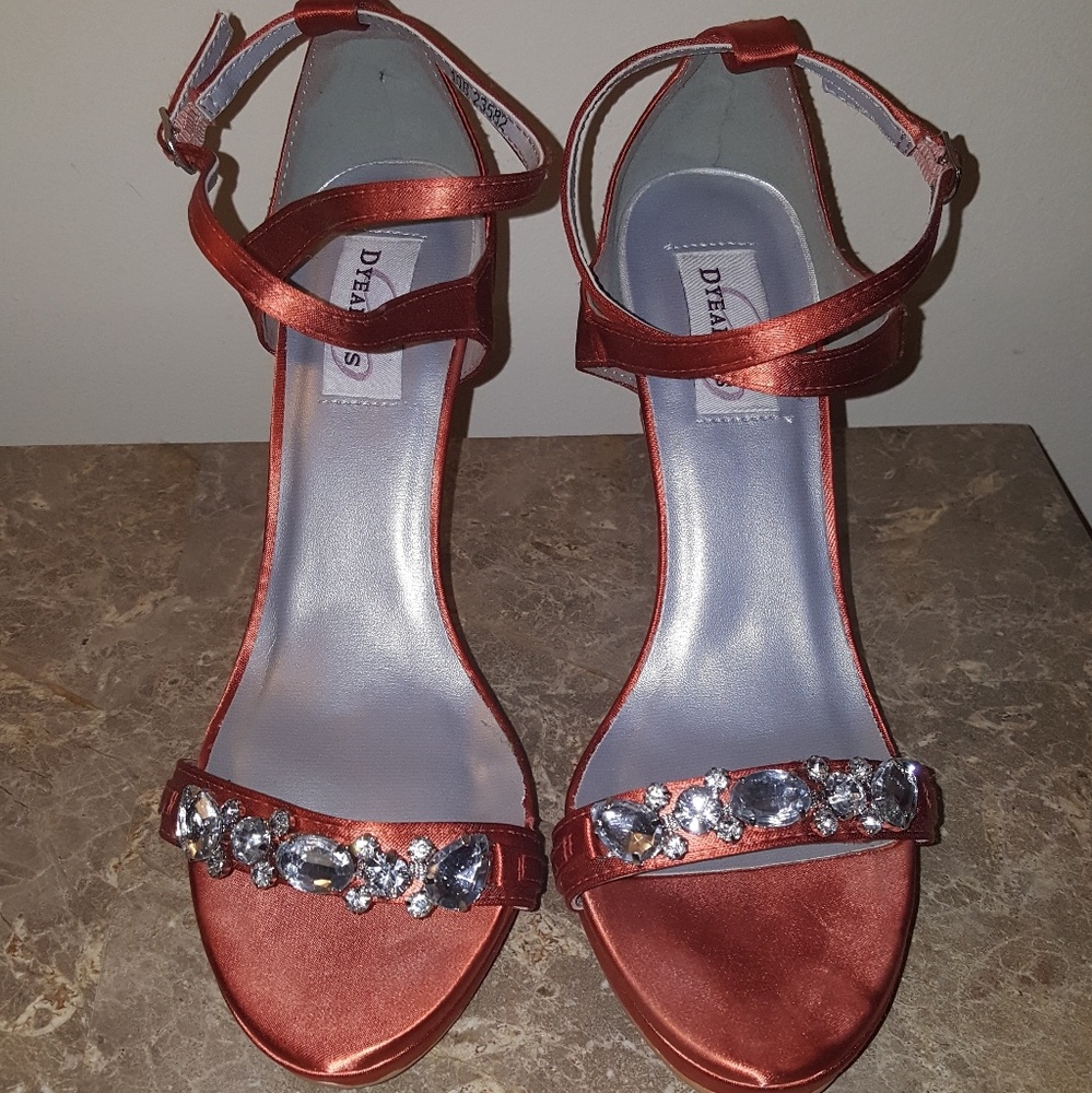 Size 10 Coral Satin sandal